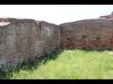 05937 ostia - regio iii - insula vii - domus fulminata (iii,vii,3-4) - raum (1) - decumanus maximus - suedwestecke - 06-2024.jpg